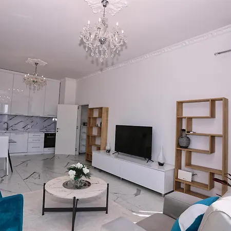 Luxury Square 21, *